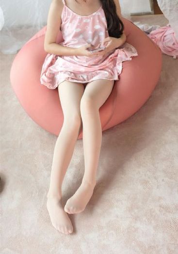 皇上捏住宫女的巨峰_1080P在线视频播放